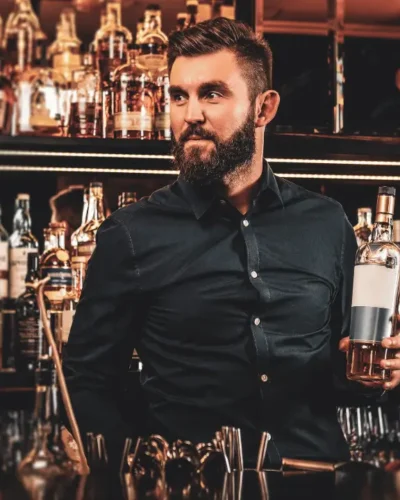 Gerente de bar: funções e impacto nos resultados