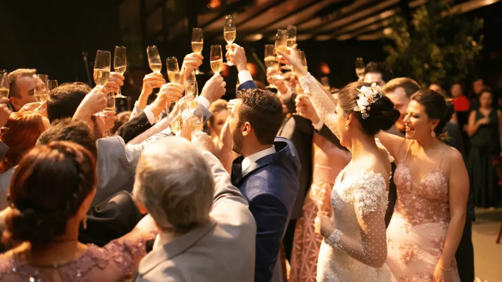 pessoas em casamento
